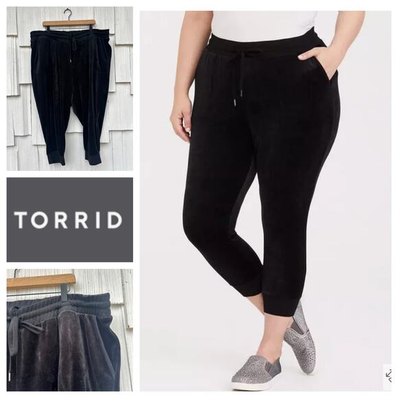 Torrid‎ Black Velour Joggers Elastic Drawstring Waist Pockets Pants Size 4(4X) - Picture 1 of 7